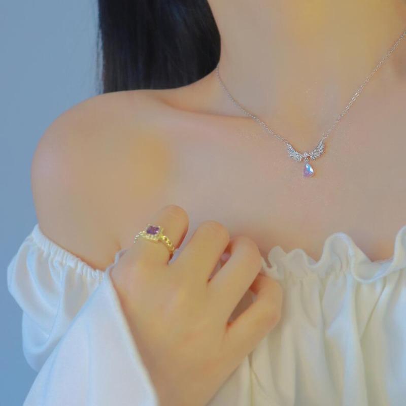 New Angel Wings Necklace Simple Niche Design Necklace Women's Moonstone Beautiful Clavicle Chain