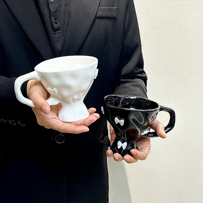 Advanced Hammer Pattern Handmade Hourglass Water Cup Couple Gift Fresh Cute Bow Art Ceramic Cup Gift