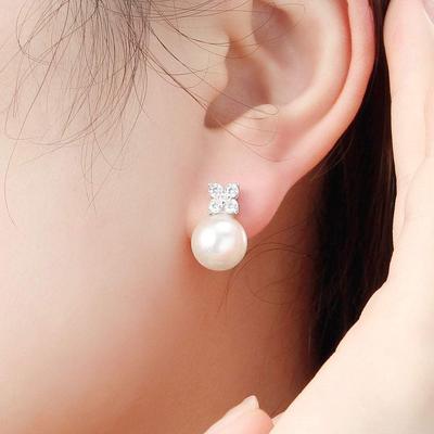 (Bijouholic) Silver 925 Platinum-Plated Bold Pearl Cubic Earrings