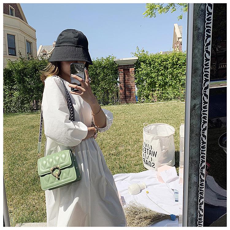 2020 neue rhomboide Handtaschen Mode Persönlichkeit Schloss Trend One-Shoulder-Diagonal-Tasche