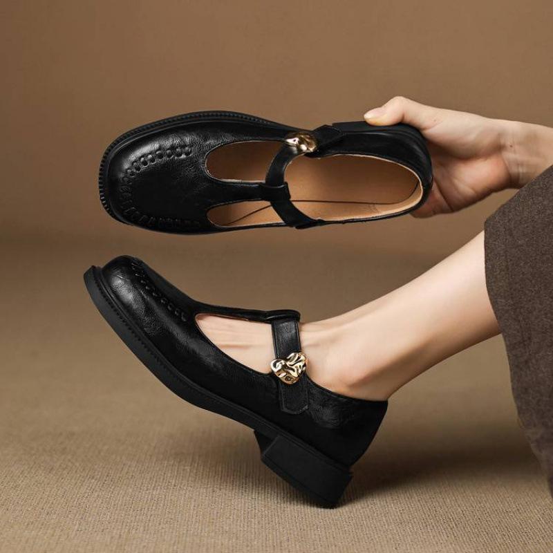 New Women's Solid Color Round Head Low-top Small Leather Shoes Comfortable Thick Sole Non-slip Large Size Women's Shoes Medium Heel Four Seasons W