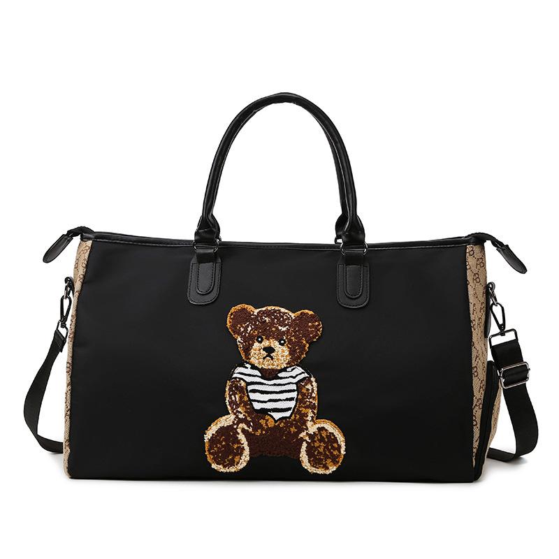 

Новая сумка-медведь — это модная и вместительная фитнес-сумка для женщин чёрный