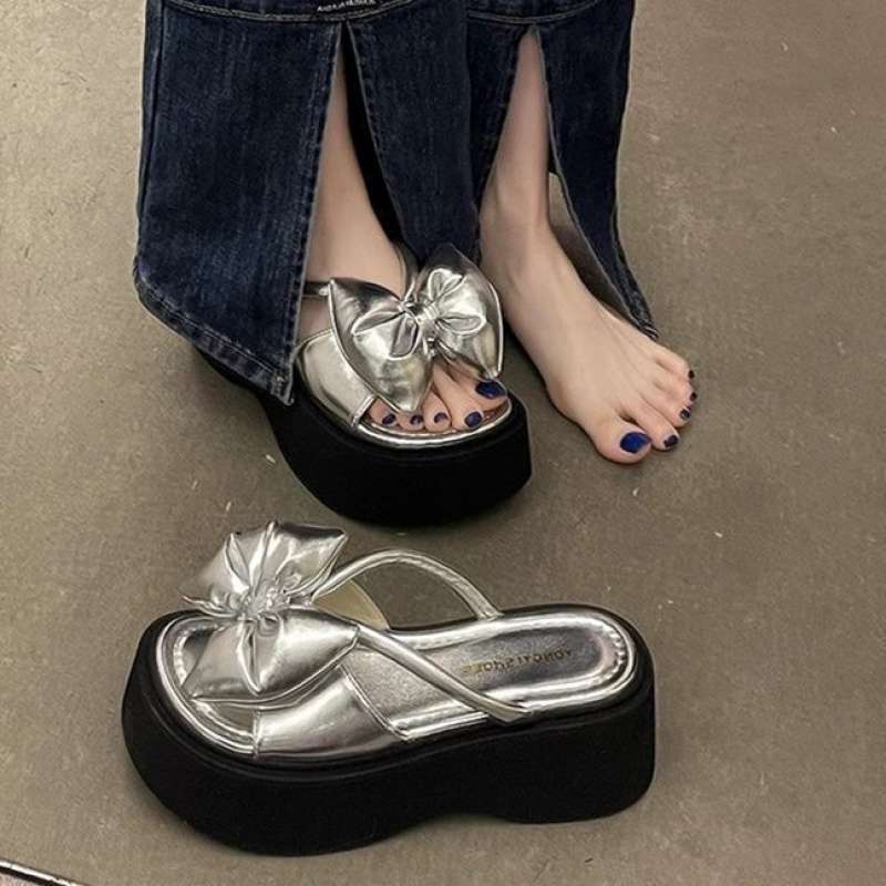 Silver platform slippers women's summer 2025 new wear fashion sandals high sense with skirt versatile sandals