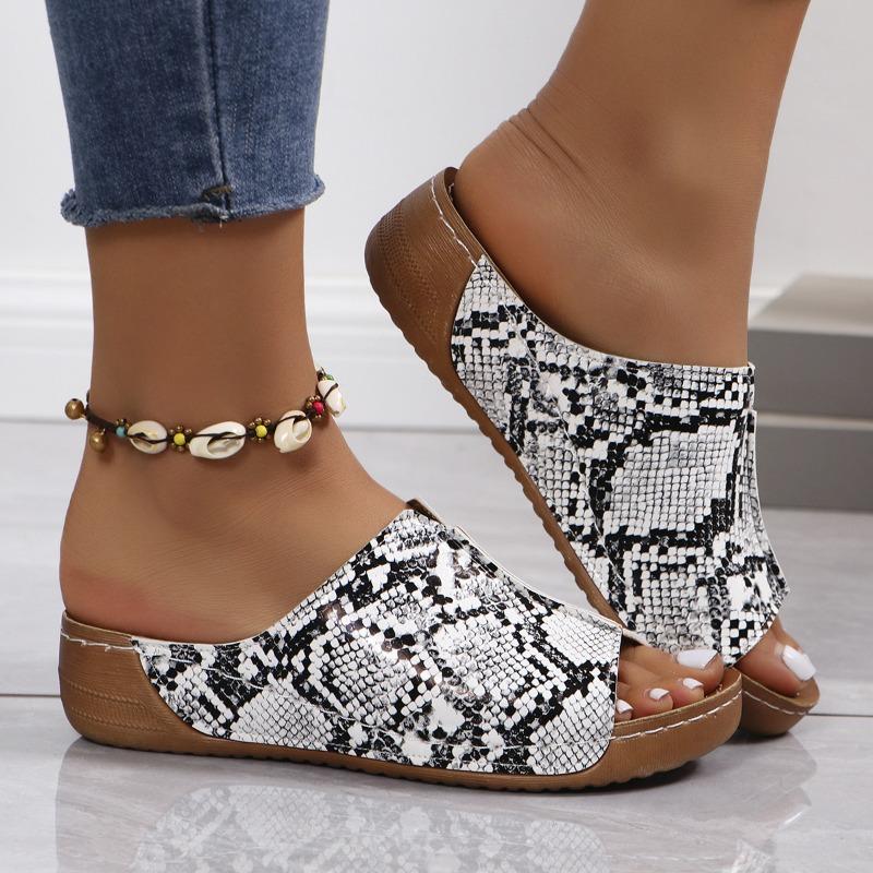 Summer New Sandals Women's Comfortable Slope Heel Thick Bottom Simple Casual Outer Slippers