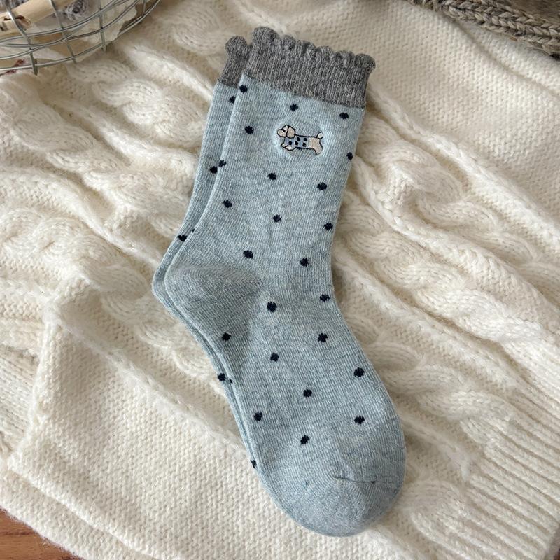 Autumn and winter thickened warm embroidered puppy wool socks female Korean lace contrasting color medium tube socks