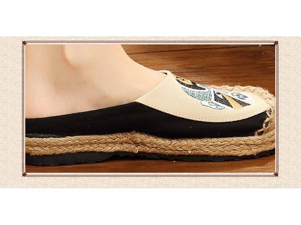 Taigu Mi Ma Peking Opera Face Embroidered Espadrilles: Handmade Cloth Shoes, Linen, Mori Girl Style.
