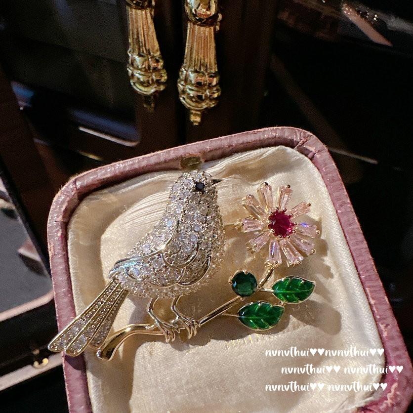 Брошь Цветок Цветущий Насыщенно-Розовый Попугай Драгоценный Камень, Красивая Имитация, Покрытие 18 каратным Золотом, Розовый Цветок Принцессы, Брошь Сорока с Цирконами