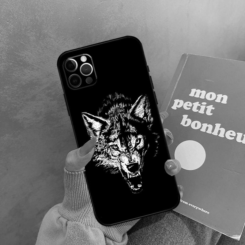 Angry Wolf Case For iPhone 17 Air 16 15 14 13 11 12 Pro Max 13 Mini XR 15 16 Plus 16e Back Cover Shell