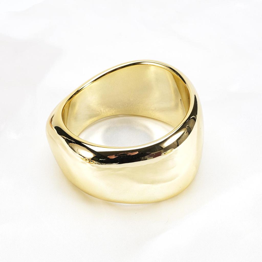 Exquisite European & American Style Luxury Acrylic Bracelet for Women