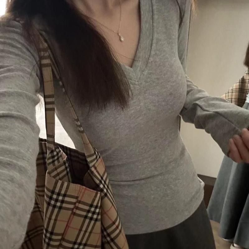 Autumn Winter V-neck Long Sleeve Tee Women Solid Casual Bottomed Top Ladies Simple All-match Slim T-shirt