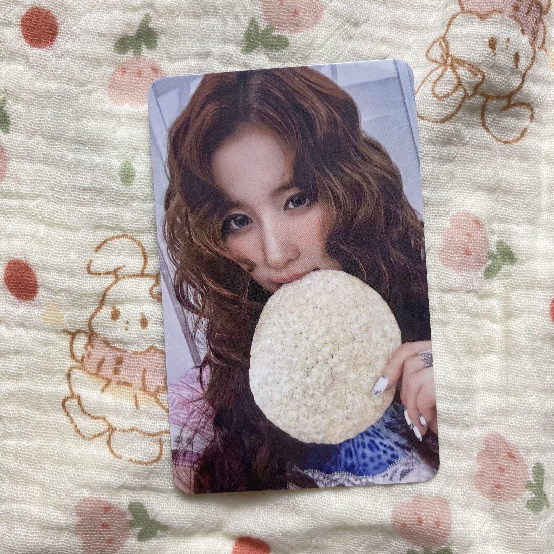

[USED] TWICE This is for 7/13 Sana Popular Songs Sanok Trading Card