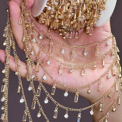 Broches et bijoux de corps