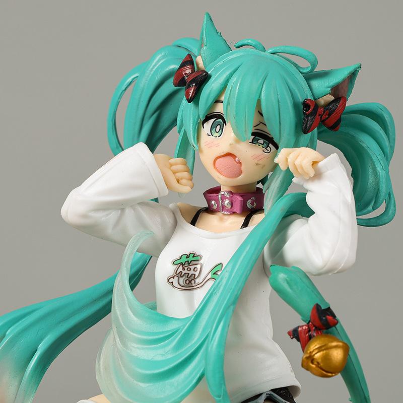 Kawaii Hatsune Miku Anime Figure Toys 11cm Neko T-Shirt Ver. PVC Action Figurine Cute Cartoon Desk Decoration Model Dolls Gifts