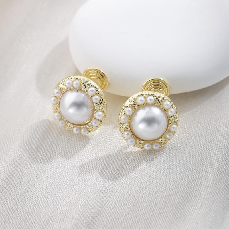 Orecchini Dolci da Fatina Stile Coreano Senza Foro: Design Versatile, Chic e di Alta Gamma per Zampironi.