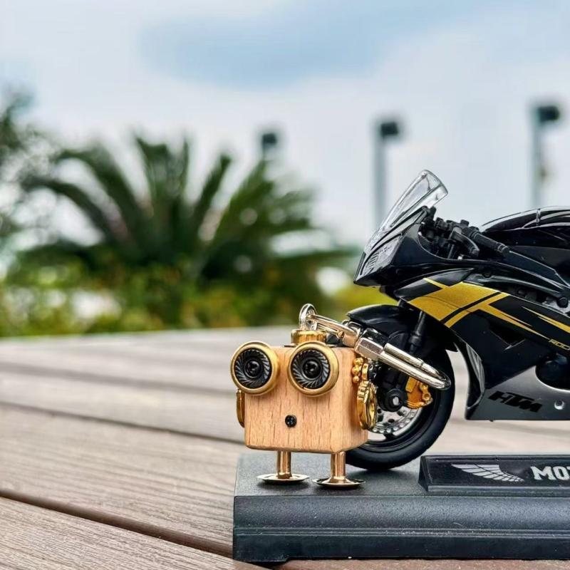Lovely Hand-Made Punk Wooden Metal Steampunk Robot Charactors Keychain Pedant Necklace For Bag Charm Cool Jewelry Gift