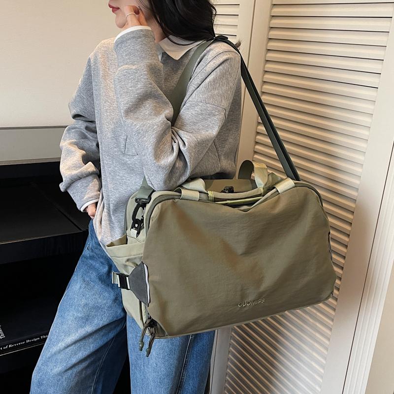 Compact Travel Duffel Bag with Adjustable Shoulder Strap Multiple Pockets Lightweight Weekender Bag