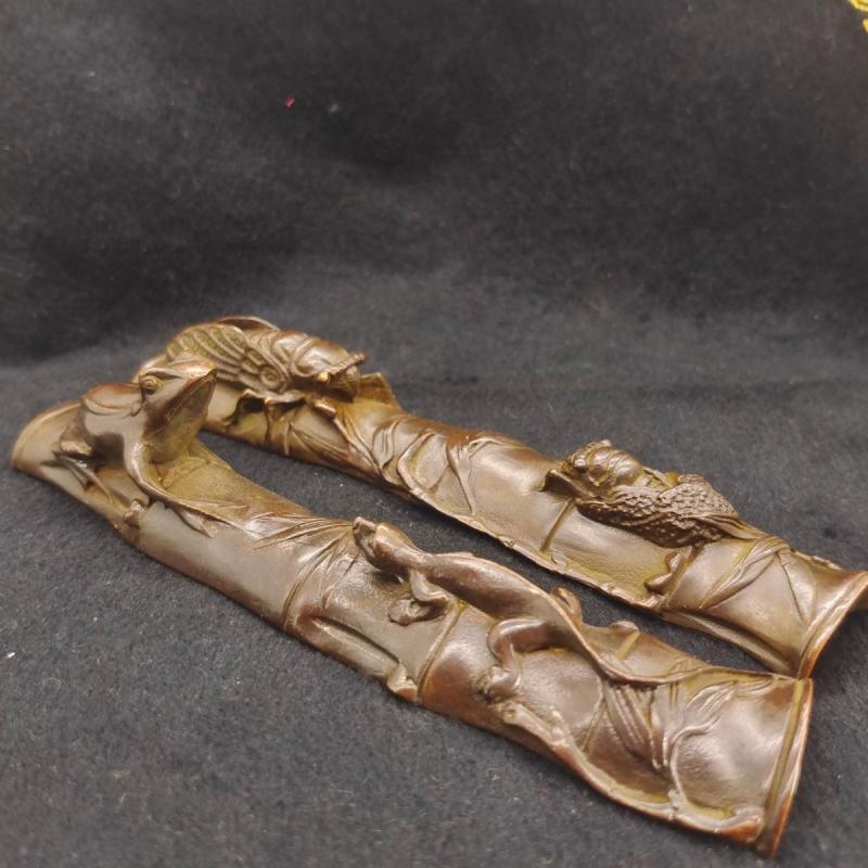 

Китайский Тибетский Сплав Меди Ручная Резьба Бамбуковая Лягушка Цикада Пресс-папье Талисман CHINA