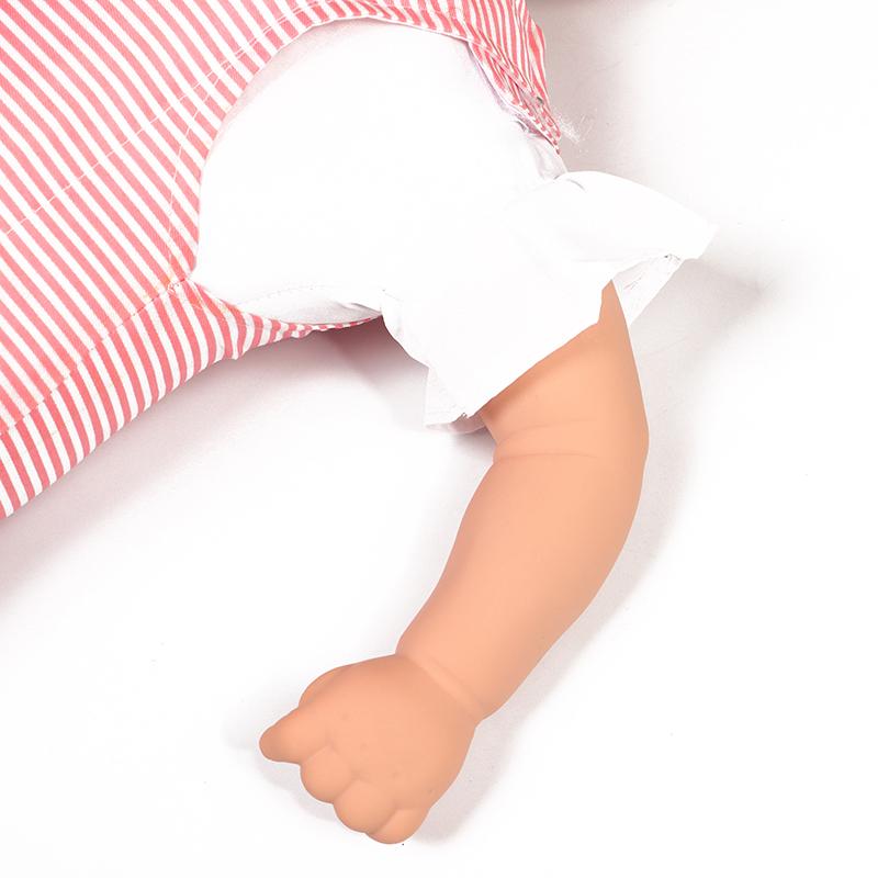 Modèle d'infarctus du nourrisson Mannequin d'entraînement à l'obstruction des voies respiratoires du nourrisson Mannequin de RCR Outil d'enseignement médical
