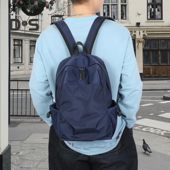 Einfarbiger Rucksack für Damen und Herren, wasserdichte Schultasche aus Oxford-Stoff, leichter Rucksack mit verstellbaren Trägern für Arbeit, Reisen und Outdoor