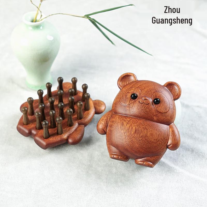 

Red Sandalwood Cute Bear Massage Comb