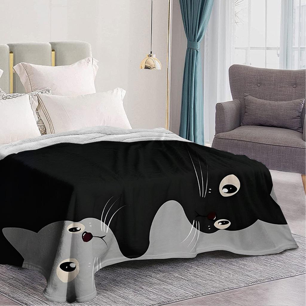 Design of Black and Grey Cats Flannel Printed Blanket Suitable for All Seasons Suitable for Living Room Office Sofa and Travel