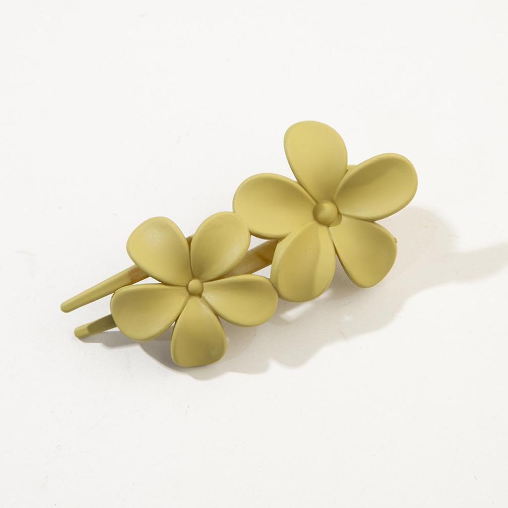 Korean Style Large Duckbill Hair Clip – Fashionable Flower Accessory for Women, Versatile Spring Updo.