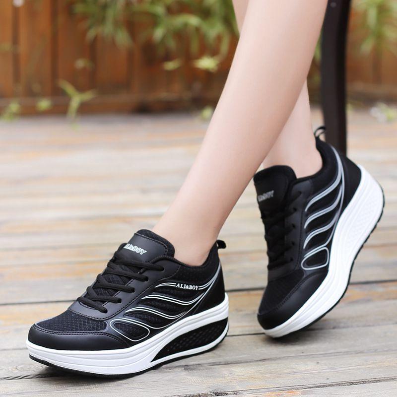 Premium Quality Women Sport Shoes Outdoor Fashion Simple Sneakers For All Seasons
