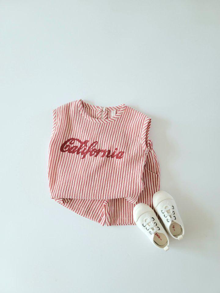 

Летний детский спортивный костюм, детская полосатая футболка с короткими рукавами и принтом в виде букв + шорты, комплект из 2 предметов, детский повседневный топ, комплект из хлопковых футболок для младенцев 130 красный