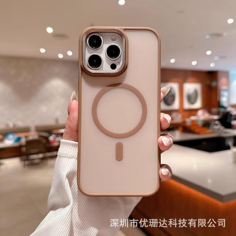 Frosted Magnetic Suction Is Suitable for iPhone11promax Drilled Lens Frame, Mobile Phone Case, Apple 11 Skin Feeling All-inclusive Sheath.