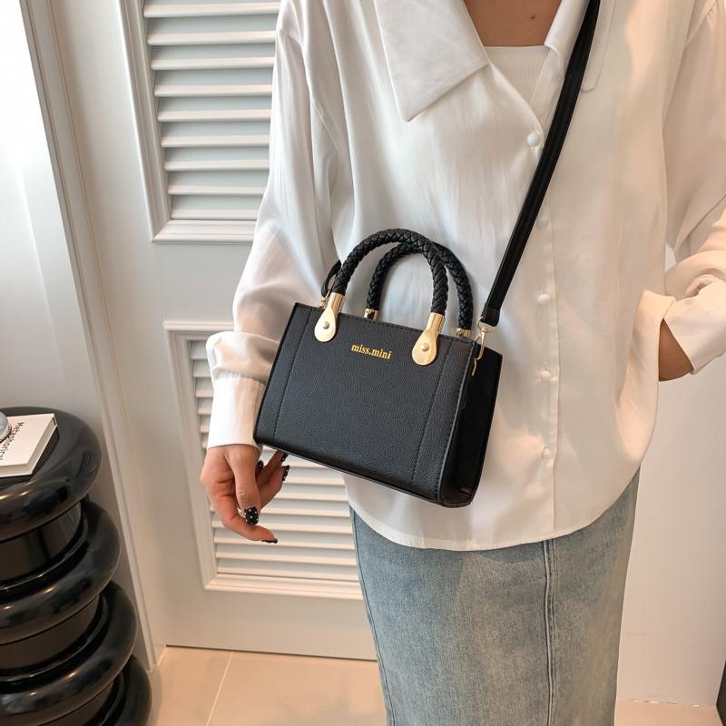 Trendy Pu Leather Handbag For Women 2023 Summer Fashionable Shoulder Bag With Vintage Crossbody Design