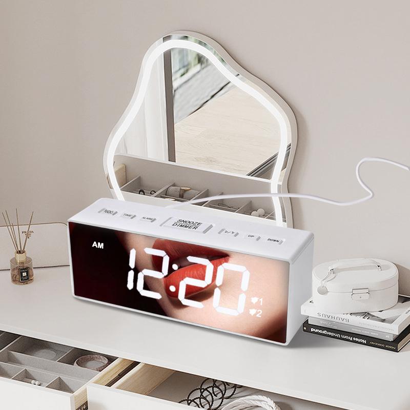 Radio Clock Electronic Digital Snoring Alarm Clock Mirror Radio Gift Electronic Clock
