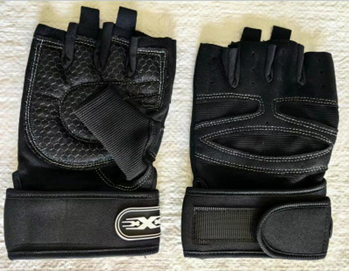 Unisex Half-Finger Weightlifting Gloves for Fitness, Pull-Ups, and Outdoor Sports – Breathable Design for Men and Women