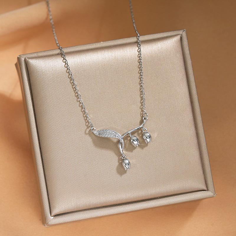 Light Luxury Copper-Inlaid Diamond Necklace for Women – Exquisite INS-Style Clavicle Chain