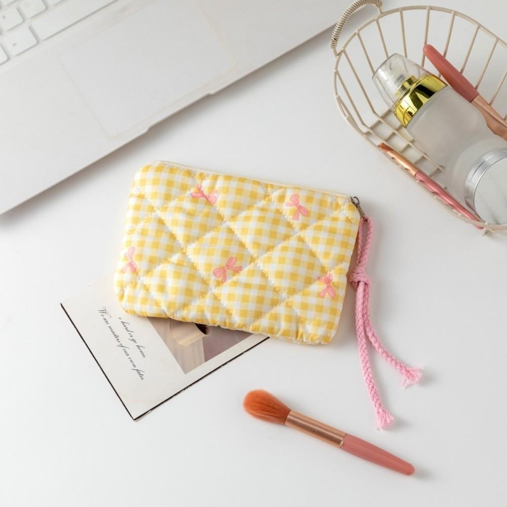 

Cute Cartoon Bow Storage Bag Large Capacity Small Floral Wallet Quilted Headphone Bag