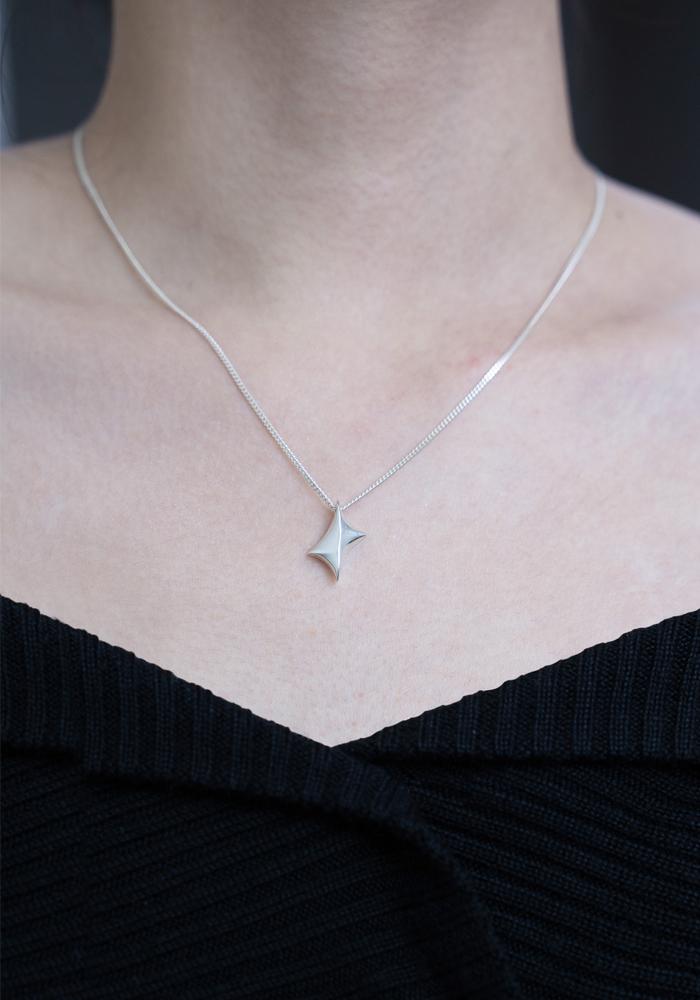 Overgrey Headlight Necklace 1 - Silver
