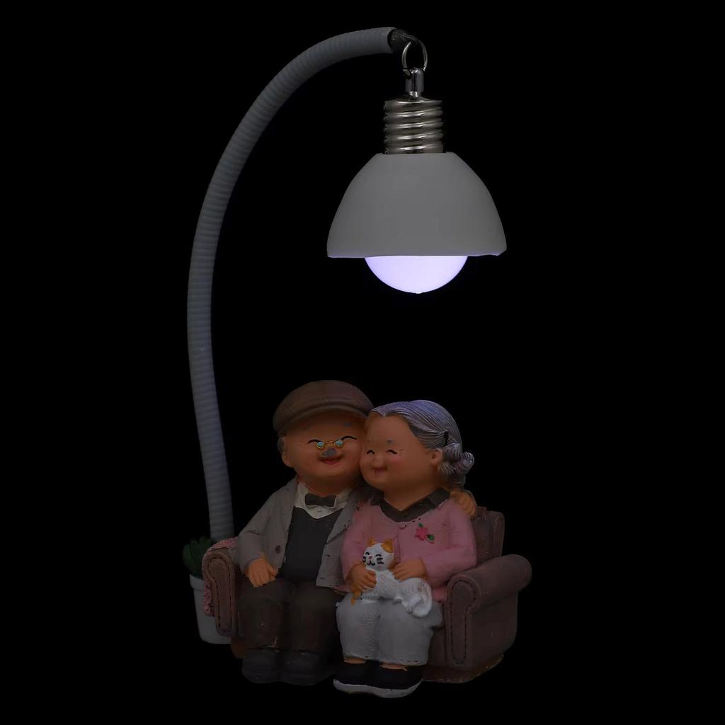 Resin Old Married Couple Adornment with LED Light Elderly Couple Figurine for Bedroom or Living Room Decoration