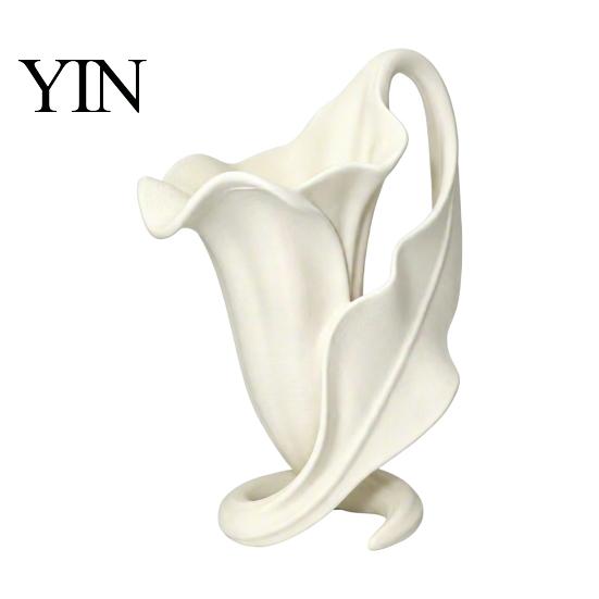 Anspruchsvolle Wohnaccessoires 3D-gedrucktes Calla-Lilien-Vasen-Ornament, Eleganter matter Off-White Blumenhalter mit stabiler Spiraldekoration für Eukalyptus