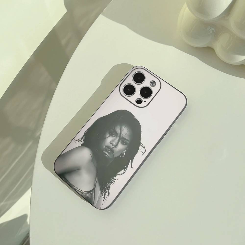 R-Rihanna-pop diva Phone Case For iPhone 17,16,15,14,13,12,11 Pro Max,16/15/14Plus,XS Soft Black Cover