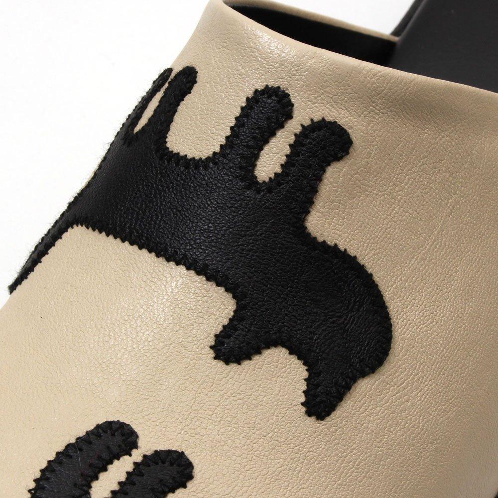 ATSUKO MATANO Silhouette Cat AM45000 Sandals, Large, Beige,