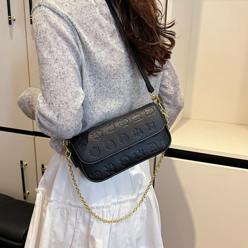 Fashion versatile cartoon chain single shoulder armpit bag women's summer new crossbody small square bag