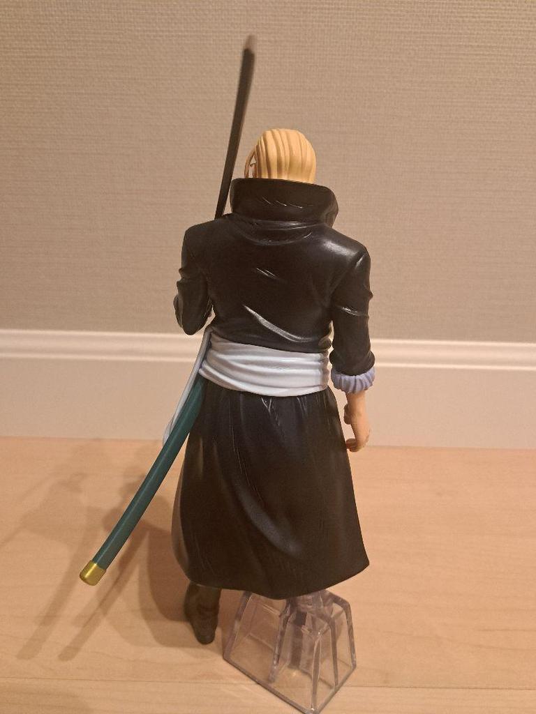 [USED] One Piece Ichiban Kuji Rayleigh Figure Roger Pirates