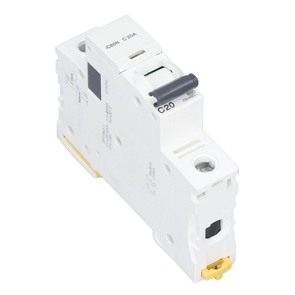 1P Mini-Leistungsschalter Pa66 Niederspannungs-Miniatur-Leistungsschalter DIN-Schienenmontage 230V 400V