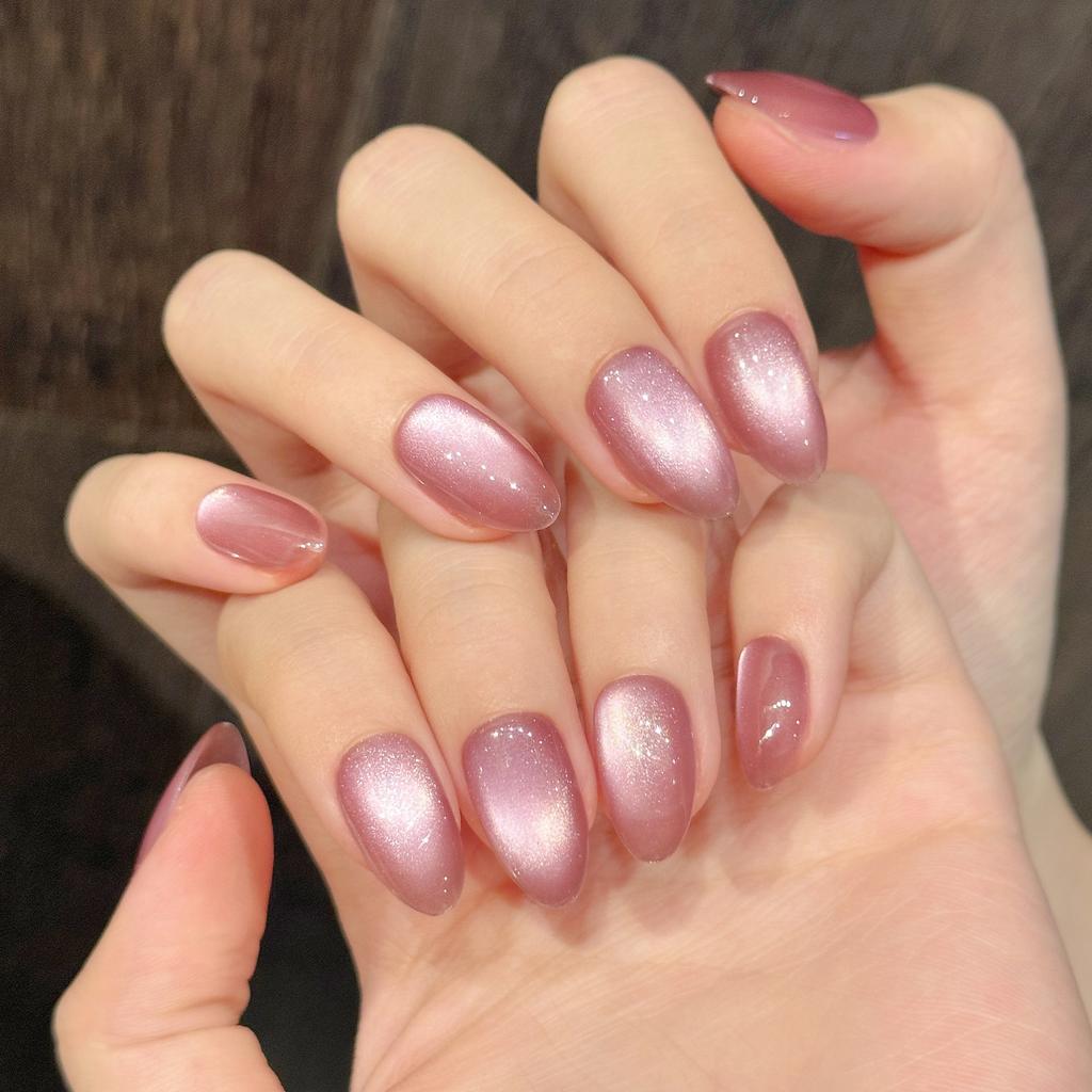 Glitter Press On Nails Short Almond Gel Glue On Cat Eye Nail Neutral Short Stiletto Fake Nails Acrylic Oval False Nails Manicure Kits for Women