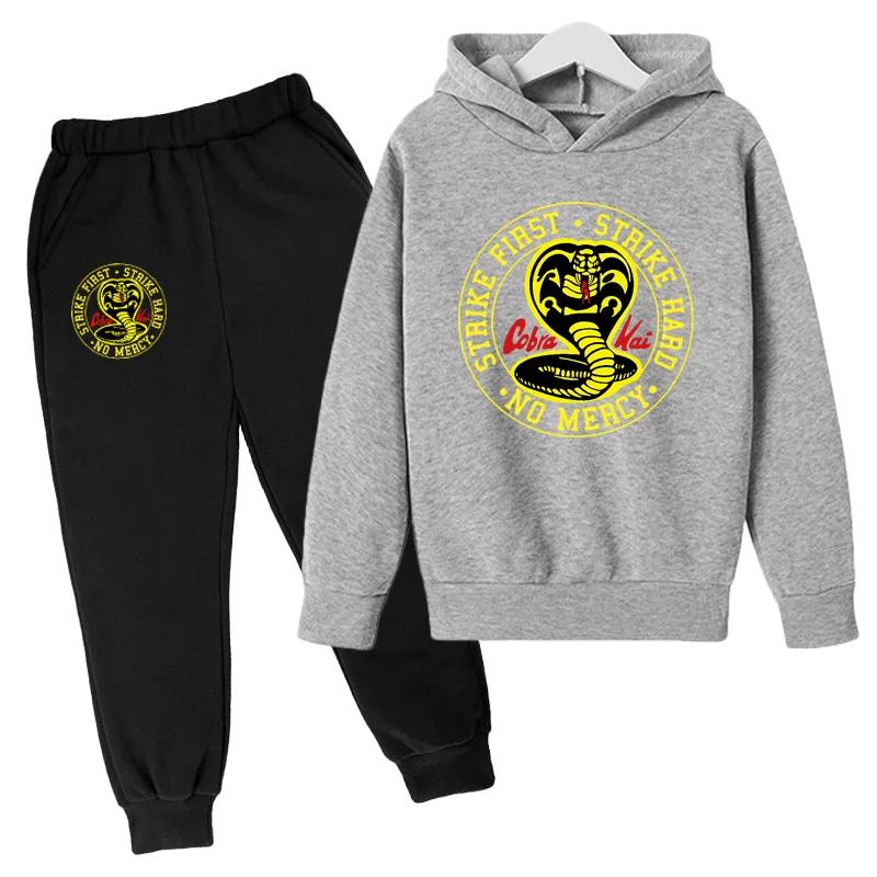

Весна та Осінь Новий костюм-худі Cobra Kai Дитячі худі та штани Комплект одягу з двох предметів для дітей 4-14 років Дівчата Хлопчики Одяг 120