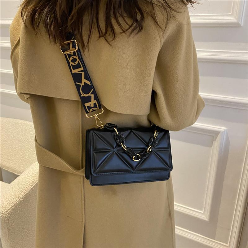 Casual bag women's autumn new trendy fashion Internet celebrity shoulder small square bag simple ins broadband messenger bag