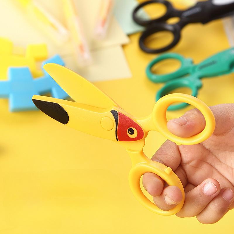 1Pc Cute Cartoon Animal Children's Plastic Scissors Safety Non-metal Blade Handmade Paper Cutter Kindergarten School Supplies