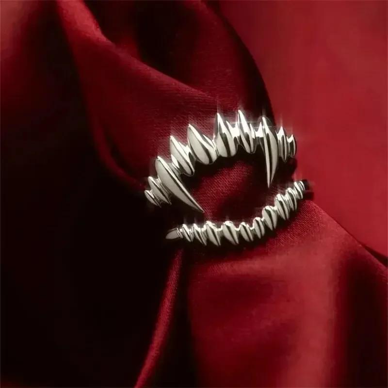 New Creative Gothic&Punk Skeleton Bones Opening Ring for Unisex Exaggerated Retro Ring Vintage Hip Hop Rock Silver Color