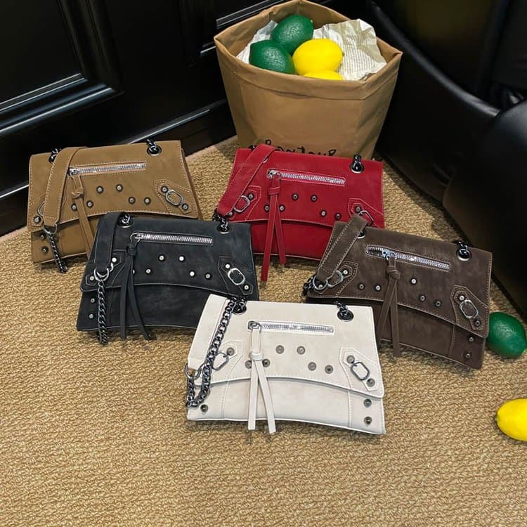 Rivet locomotive bag women's metal chain shoulder messenger bag