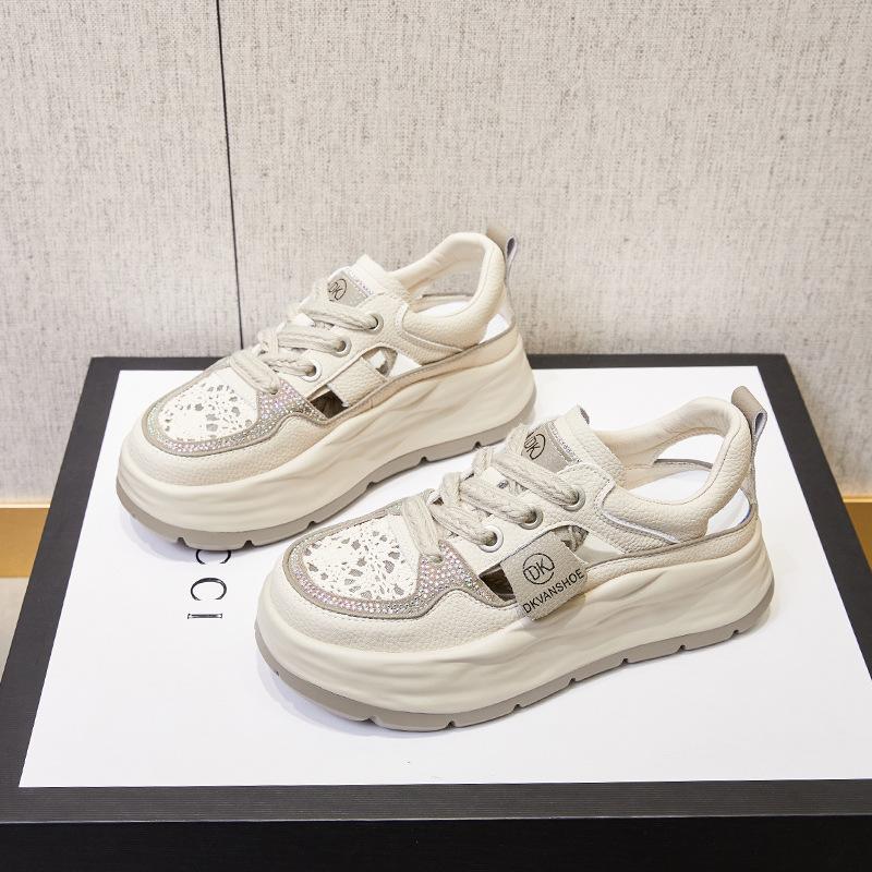 New Trendy Simple Heightening Shoes Casual Breathable Student Single Shoes Women's Fashion Versatile Sports Breathable White Shoes