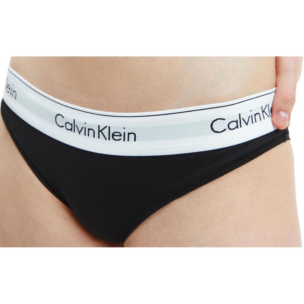 Calvin Klein Zdejmowany pasek Bandeau Litera Talia Bikini Trójkąt Majtki Zestaw Bielizna damska Kosmiczna czerń F3787AD-001+QF7628